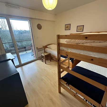 Proche Mer, Terrasse Et Wifi, Aux Minimes Apartment