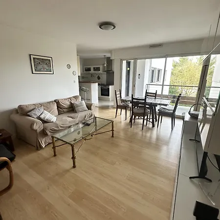 Proche Mer, Terrasse Et Wifi, Aux Minimes Apartment *