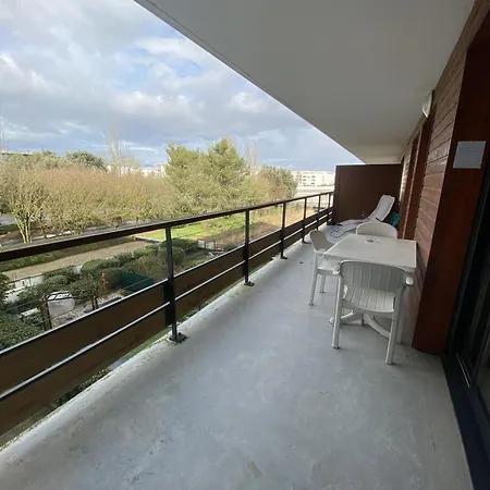 Apartment Proche Mer, Terrasse Et Wifi, Aux Minimes *