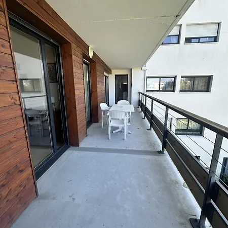 Apartment Proche Mer, Terrasse Et Wifi, Aux Minimes *